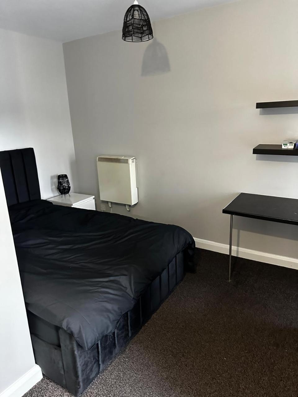 Woolpack Aparthotel ฮัดเดอร์สฟิลด์ ภายนอก รูปภาพ