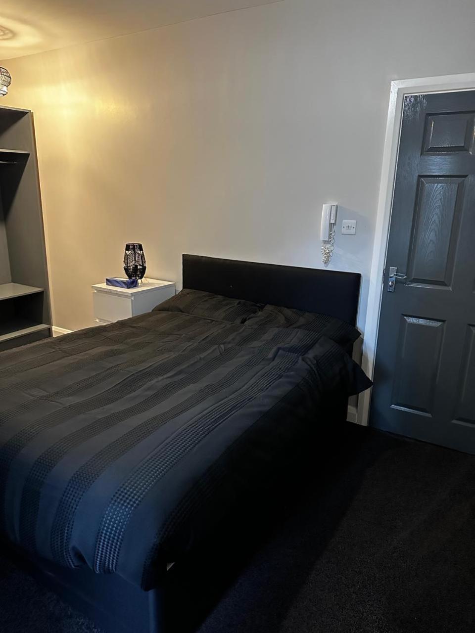 Woolpack Aparthotel ฮัดเดอร์สฟิลด์ ภายนอก รูปภาพ