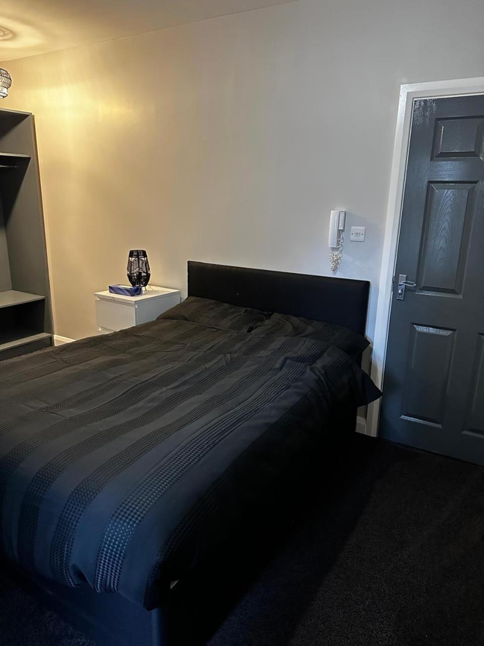 Woolpack Aparthotel ฮัดเดอร์สฟิลด์ ภายนอก รูปภาพ