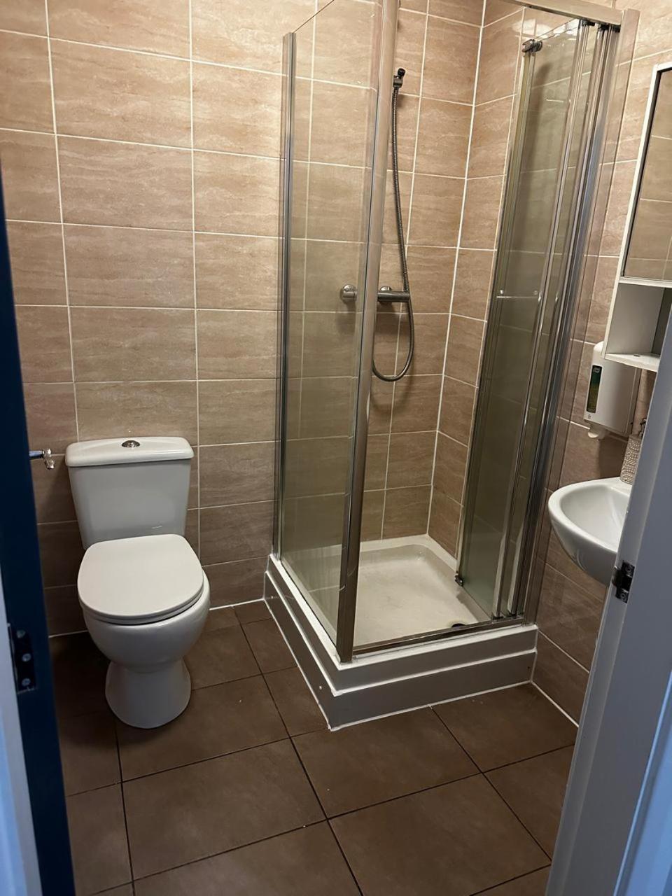 Woolpack Aparthotel ฮัดเดอร์สฟิลด์ ภายนอก รูปภาพ