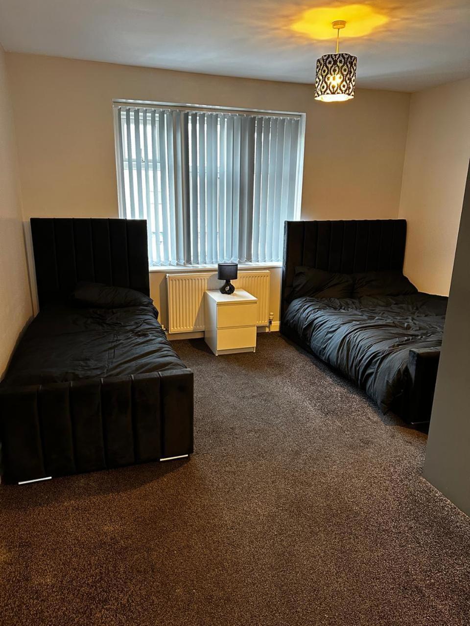 Woolpack Aparthotel ฮัดเดอร์สฟิลด์ ภายนอก รูปภาพ