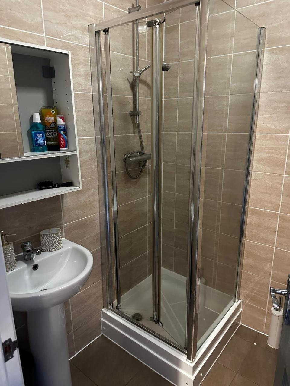Woolpack Aparthotel ฮัดเดอร์สฟิลด์ ภายนอก รูปภาพ